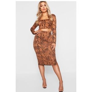 Plus size Snake print midi skirt
